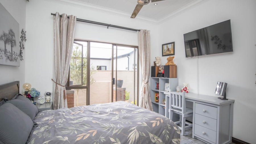 To Let 3 Bedroom Property for Rent in The Coves North West